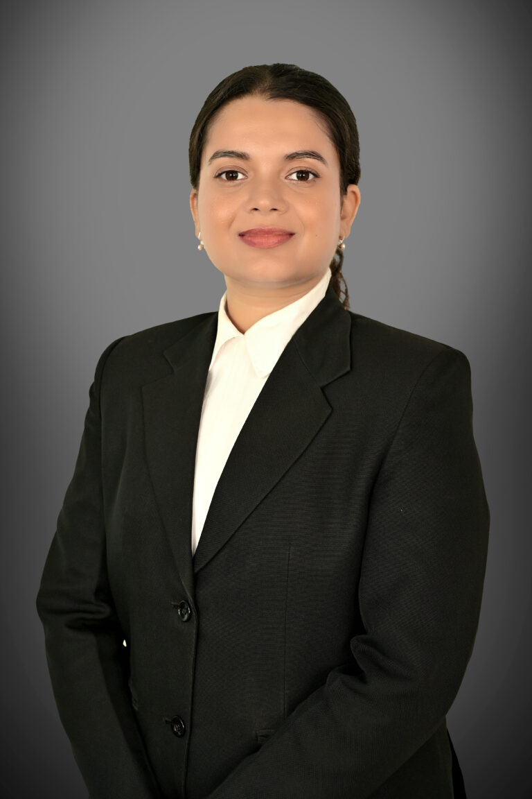 Sakshi Bhatnagar, Advocate